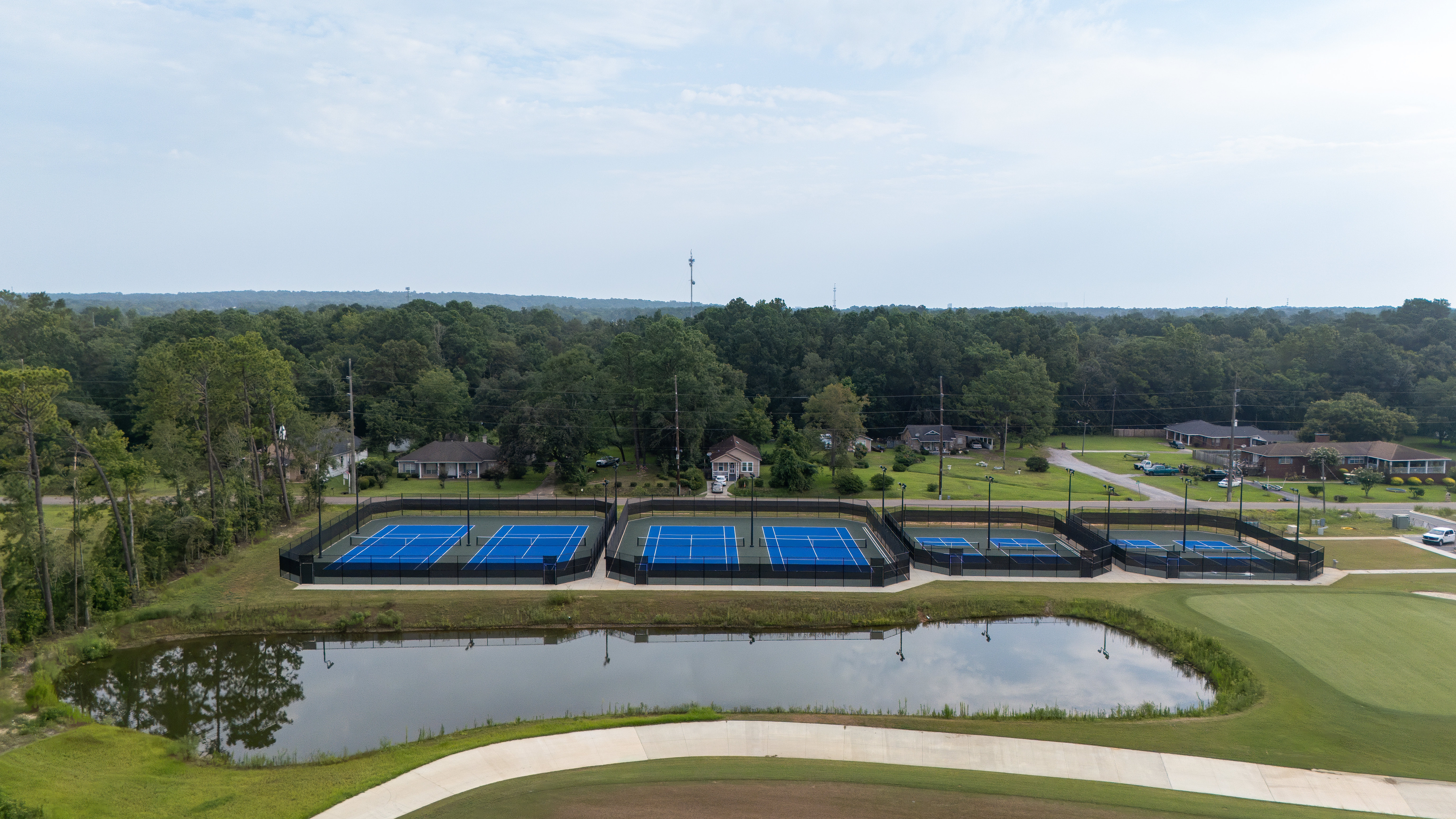 image of 2 tennis and 2 pickleball courts at Mobile County's Cypress Creek Golf Course